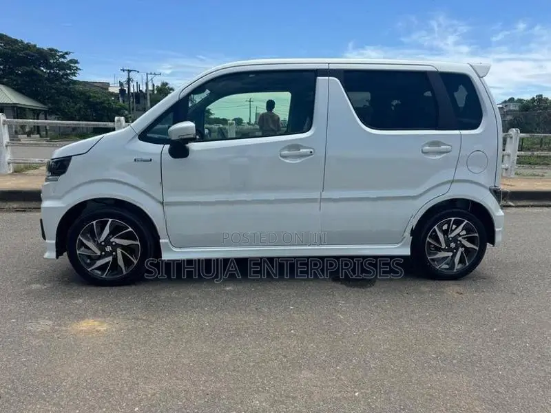 Suzuki Wagon R ZX Hybrid diamond wheel 2026