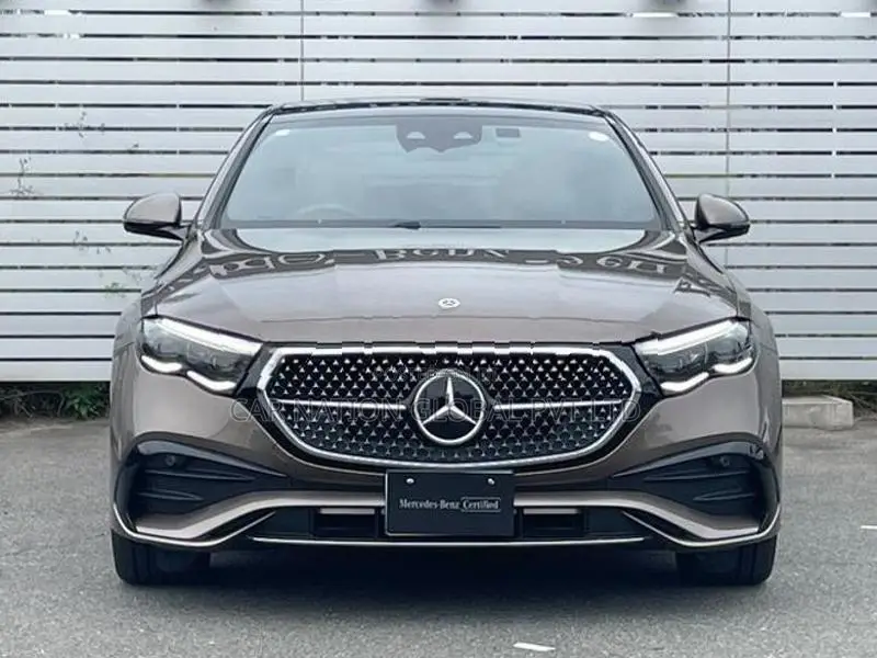 Mercedes Benz E300 Exclusive AMG Line 2025