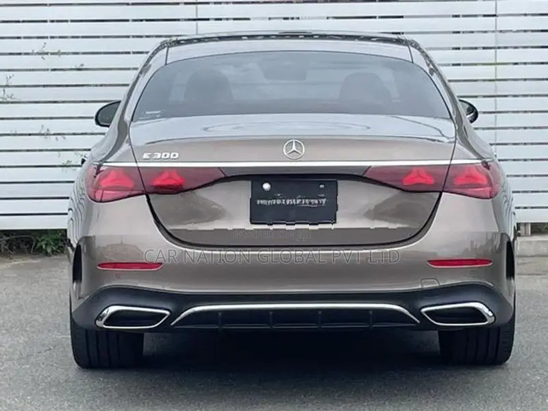 Mercedes Benz E300 Exclusive AMG Line 2025