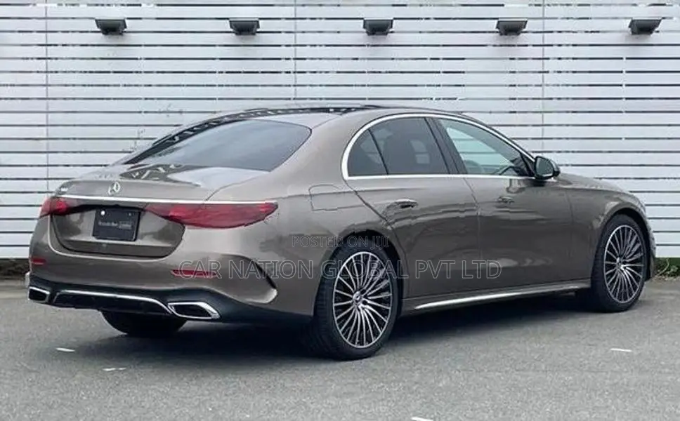 Mercedes Benz E300 Exclusive AMG Line 2025