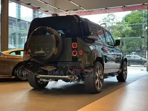 Land Rover Defender P300e HSE(26 model) 2025