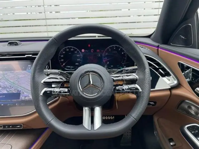 Mercedes Benz E300 Exclusive AMG Line 2025