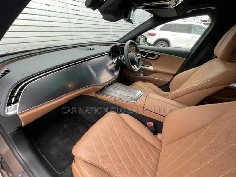 Mercedes Benz E300 Exclusive AMG Line 2025