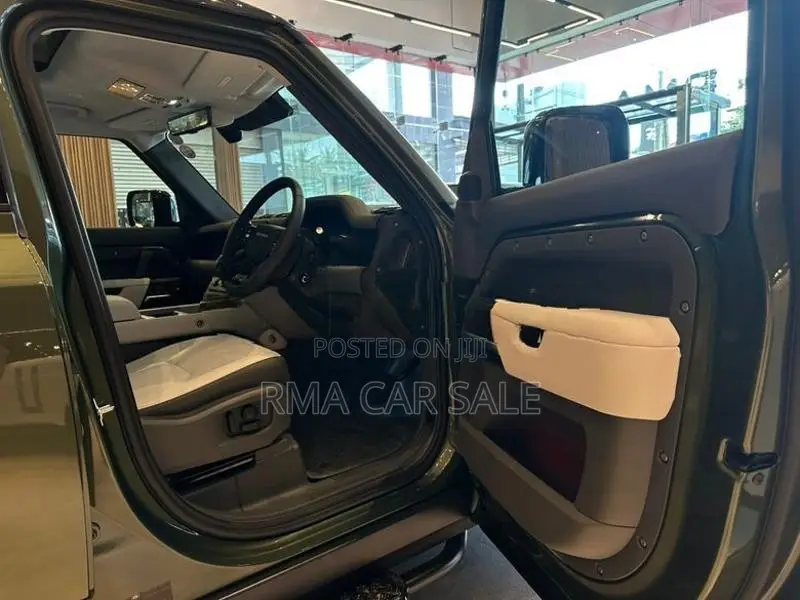 Land Rover Defender P300e HSE(26 model) 2025