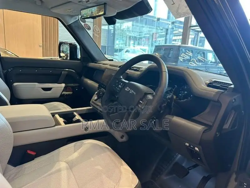 Land Rover Defender P300e HSE(26 model) 2025