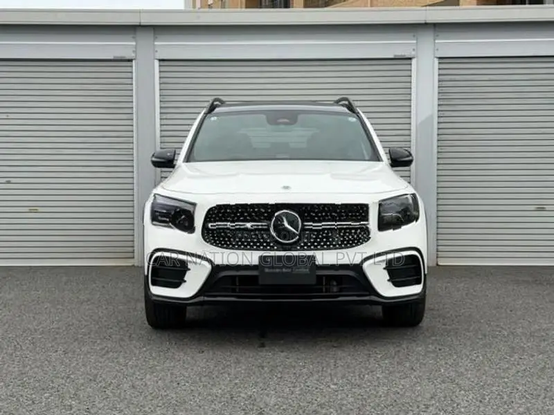 Mercedes Benz GLB 180 AMG LINE PACKAGE 2025