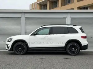 Mercedes Benz GLB 180 AMG LINE PACKAGE 2025