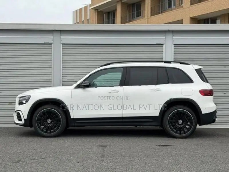 Mercedes Benz GLB 180 AMG LINE PACKAGE 2025