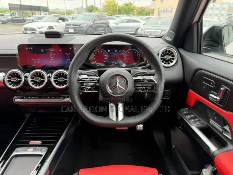 Mercedes Benz GLB 180 AMG LINE PACKAGE 2025