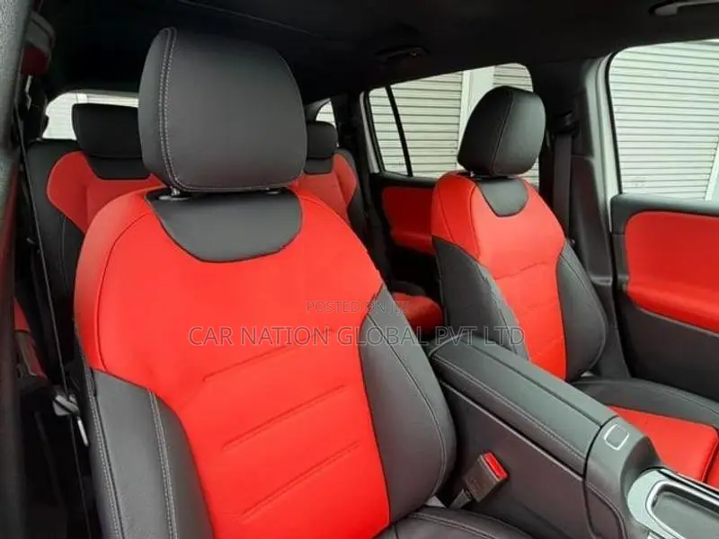 Mercedes Benz GLB 180 AMG LINE PACKAGE 2025