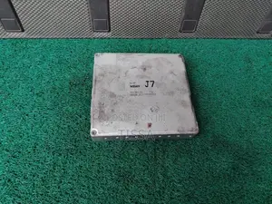 Nissan Cefiro A33 Engine Control Unit ECU