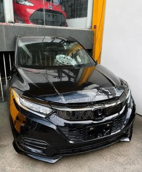 Honda RU3 Vezel RS Front Face Cut