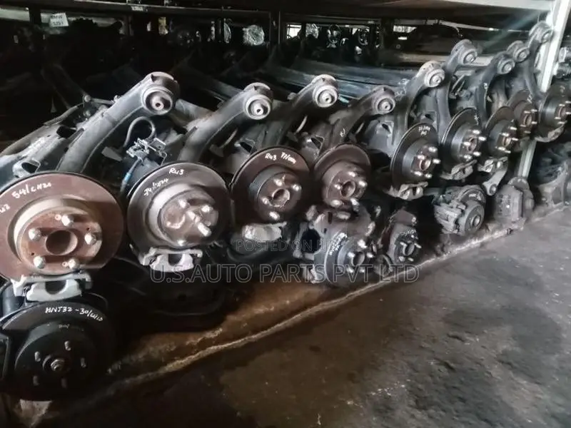 Honda Vezel RU3 Rear Hub Razer Left & Right