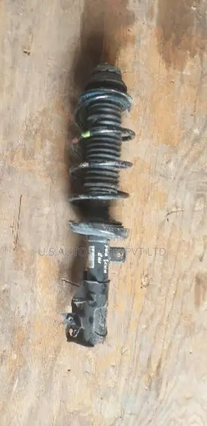 Honda Vezel RU3 Front Shock With Mount L/R