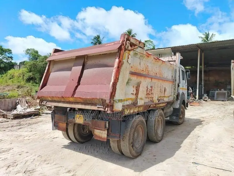 Tata LPT 2516 TIPPER 10 WHEEL 2016