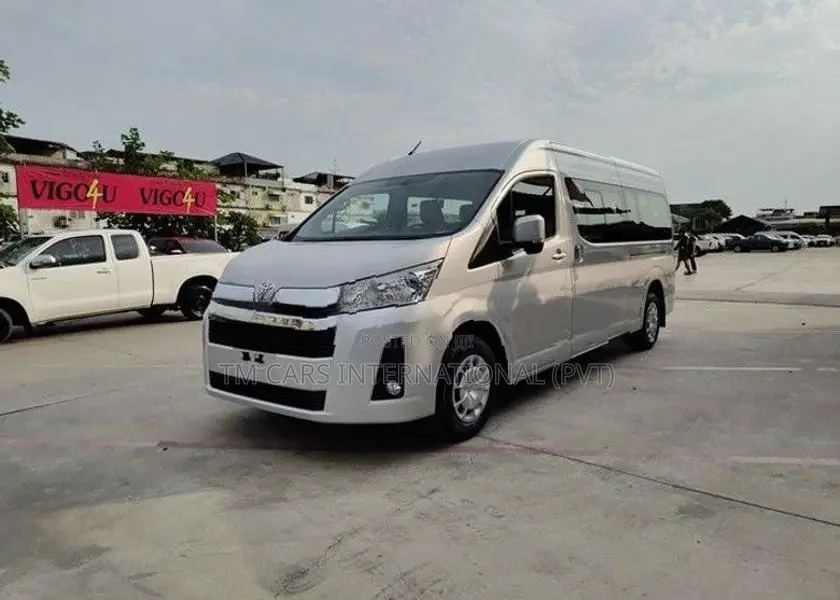 Toyota Commuter VAN15 Seat 2026