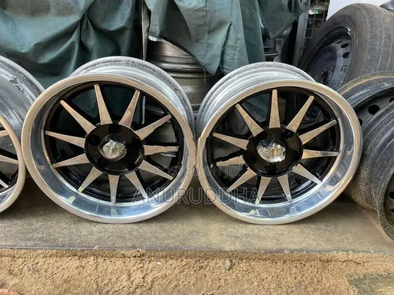 15” Alloy Wheels