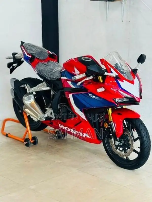 Honda CBR 250RR 2025