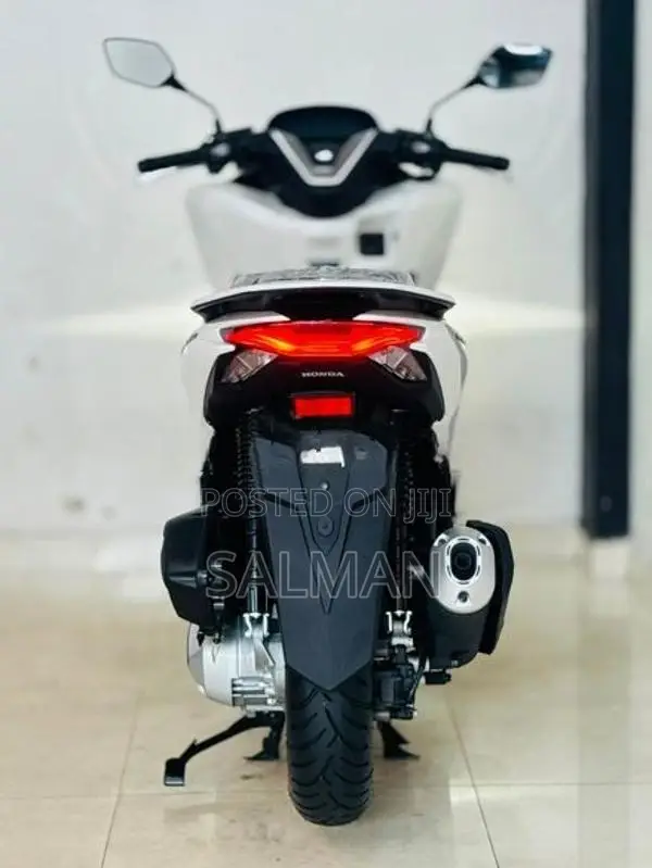 Honda PCX160 2025