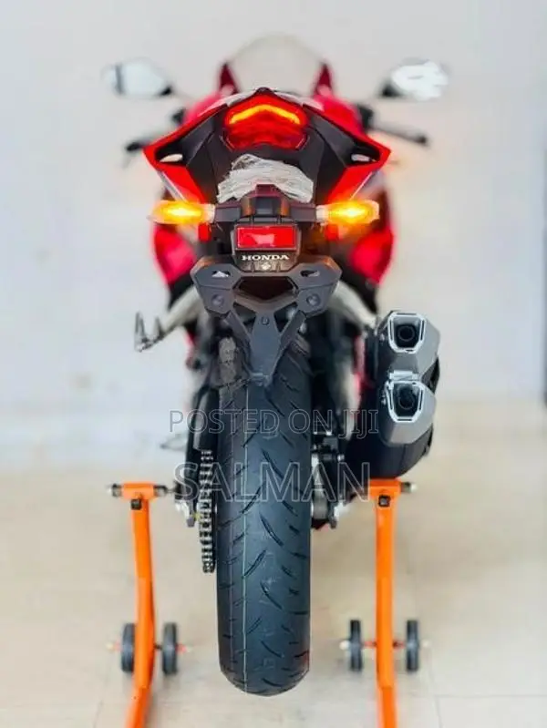 Honda CBR 250RR 2025