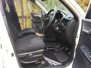 Mahindra KUV 100 2025