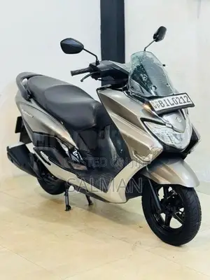 Suzuki Burgman STREET 125 2019