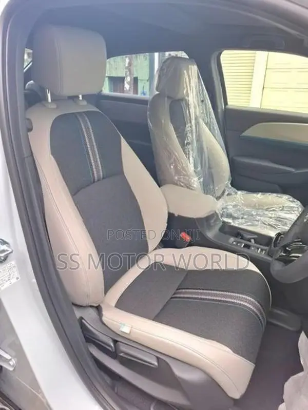 Honda Vezel Z PLAY / NO MOONROOF 2026