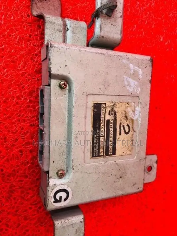 Nissan FB 15 Gear Control