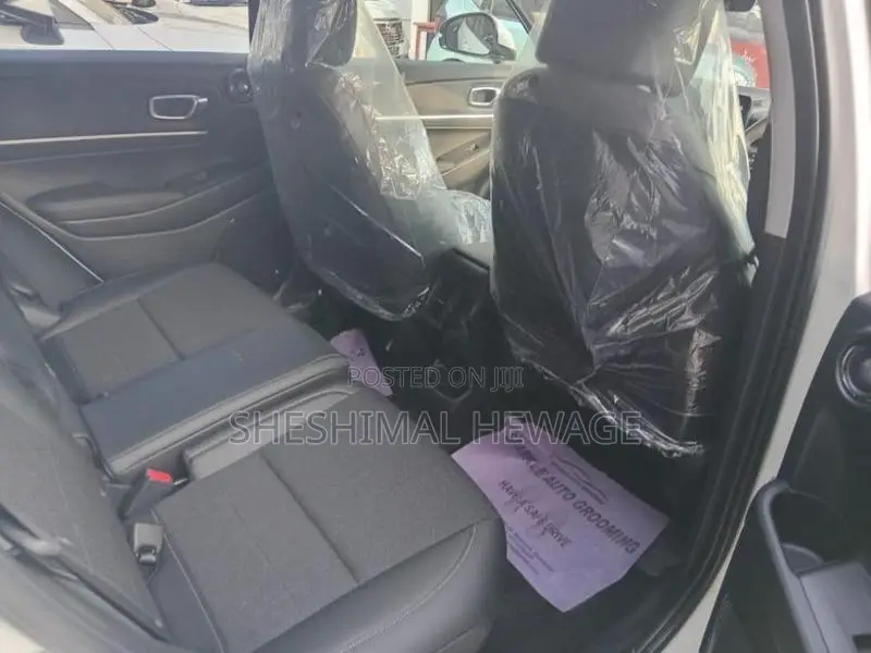 Honda Vezel Z Premiun 10 Speaker 2026