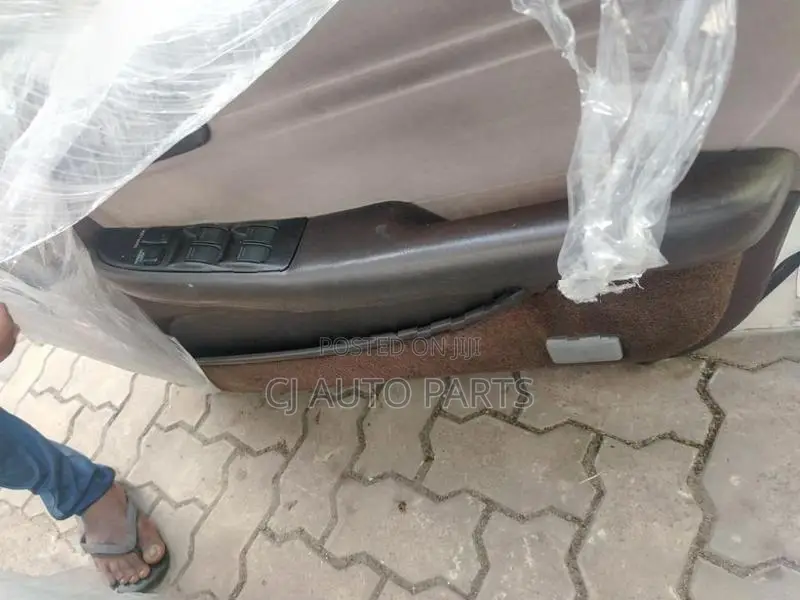 Toyota Mark 2 Cressida X80 Complete Door Set With Side Mirrors