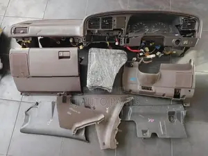 Toyota Mark 2 Cressida X80 Dashboard Parts
