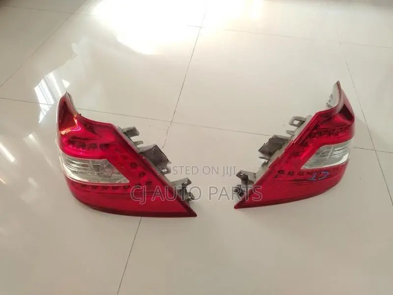 Nissan Teana J32 Tail Light