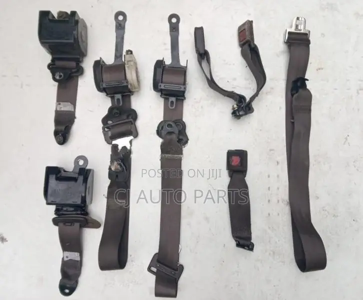 Toyota Mark 2 Cressida x80 seat belt set