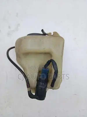 Toyota Mark 2 Cressida x80 wiper washer tank