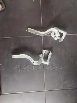 Toyota prius 30 bonnet hinges