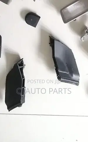 Toyota prius 30 wiper panel end
