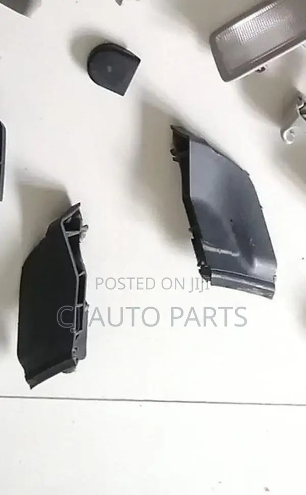 Toyota prius 30 wiper panel end