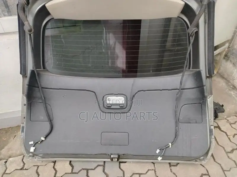 Nissan Wingroad Y12 Dicky Door Complete