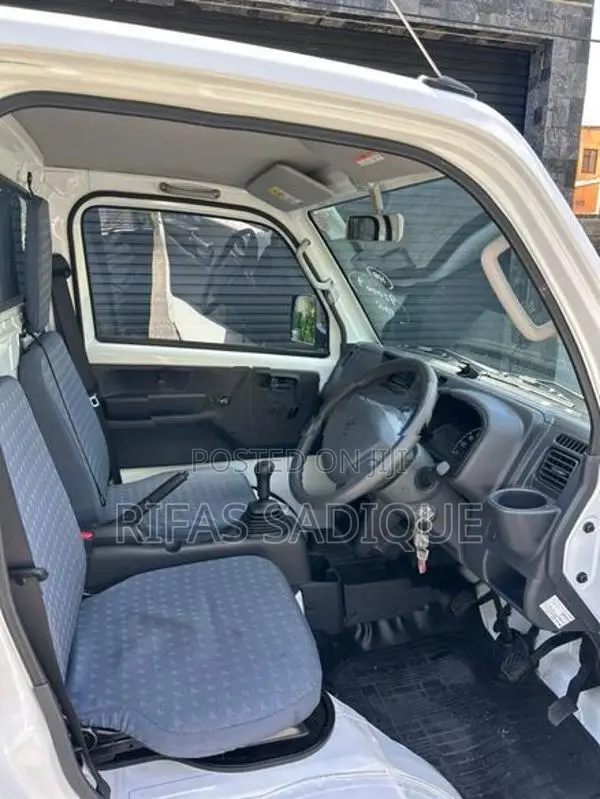 Nissan Clipper NT-100 Freezer 2023
