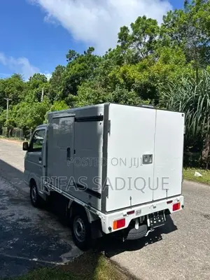 Nissan Clipper NT-100 Freezer 2023