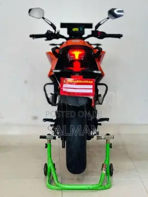 KTM 390 Duke 2025