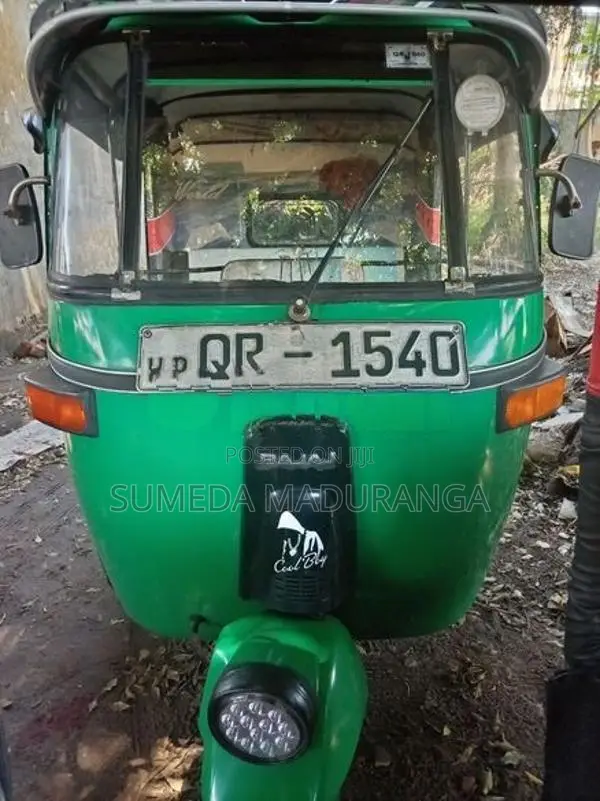Bajaj RE 2009