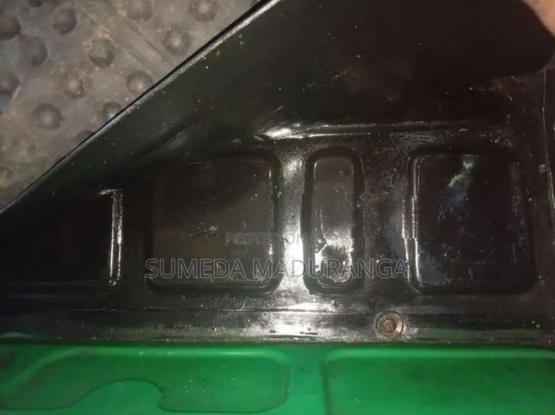 Bajaj RE 2009