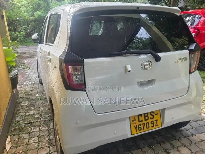 Daihatsu Mira 2024