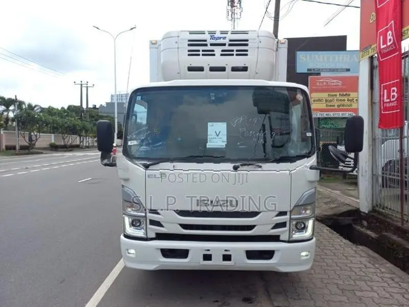 Isuzu Elf 2022