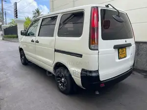 Toyota Noah CR41 2002