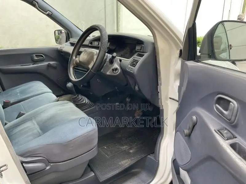 Toyota Noah CR41 2002