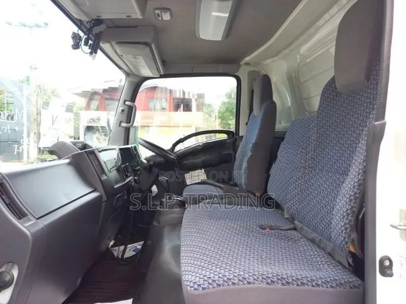 Isuzu Elf 2022