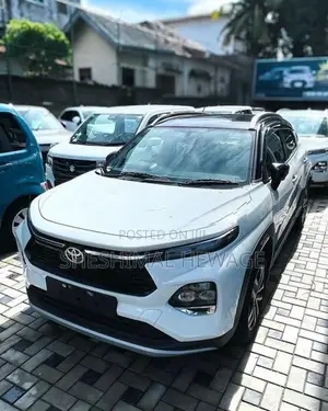 Toyota Taisor V - Black Top 2026