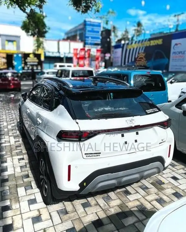 Toyota Taisor V - Black Top 2026
